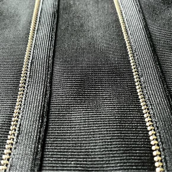 Bandage dress with mermaid style bottom - Picture 6 of 7